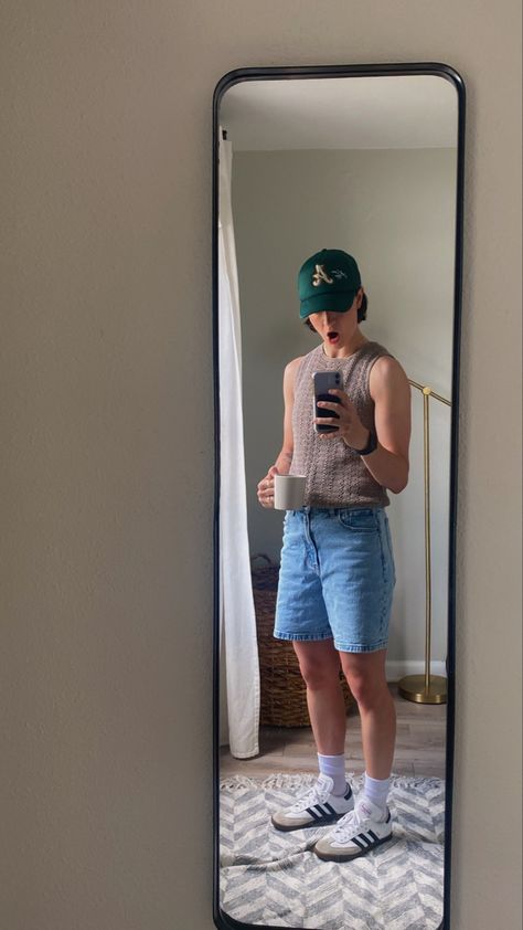 Masc Fem Summer Outfits, Masc Outfits With Shorts, Soft Masc Aesthetic, Masc Summer Outfits Shorts, Soft Masc Outfits For Women Summer, Summer Outfits Masculine Women, Masc Gym Outfits, Masc Women Outfits Summer, Summer Tom Boy Femme