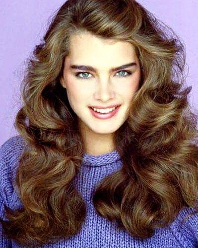 Brooke Shields 80s Hairstyles For Long Hair, 80s Haircuts, 80s Hairstyles, 80's Hairstyle, Hairstyles Theme, Andre Agassi, 80s Hair, Vlasové Trendy, Long Hai