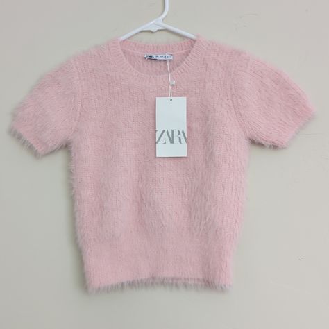 Soft And Fluffy Faux Fur Sweater Top It Appears To Run Small, But Has A Lot Of Stretch Fuzzy Top, Faux Fur Sweater, Fur Sweater, Zara Sweater, Pink Tshirt, Pastel Pink, Sweater Top, Faux Fur, Sweaters For Women