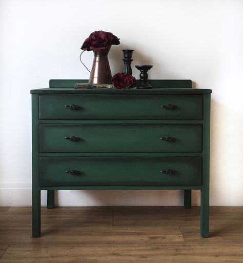 All Black Furniture, Bright Bedrooms, Chest Of Drawers Decor, Amsterdam Green, Matte Black Spray Paint, Chest Of Drawers Makeover, Black Chest Of Drawers, Beautiful Furniture Pieces, Green Dresser