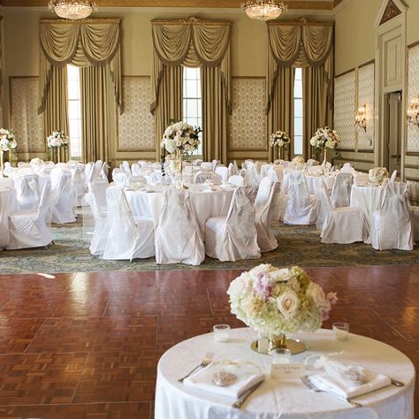 Wedding reception in the elegant Bourbon Orleans Hotel Orleans Ballroom featured white linens and floral arrangements. www.bourbonorleans.com Bourbon Orleans Hotel Wedding, Bourbon Orleans Hotel, White Linens, New Orleans Hotels, New Orleans Wedding, Hotel Collection, Reception Decor, Free Wedding, Hotel Wedding