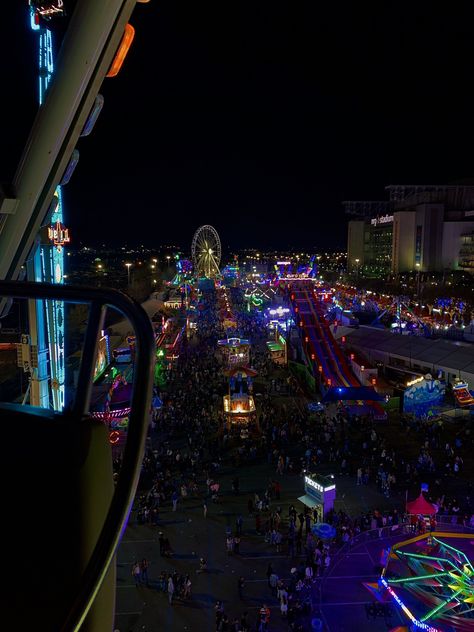 Fair At Night Aesthetic, Fair Night Aesthetic, Fair Aesthetic, Fair Rides, Perspective Drawing Architecture, Summer Fair, Dump Ideas, Cute Friend Photos, Night Vibes