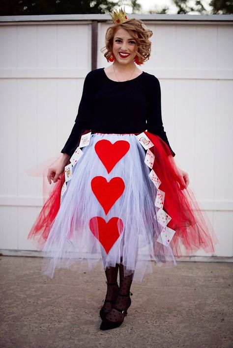 Queen Of Heart Costume Diy, Alice In Wonderland Running Costume, Alice In Wonderland Costume Ideas Diy Easy, Alice In Wonderland Costume Ideas Diy Queen Of Hearts, Homemade Queen Of Hearts Costume Diy, Alice In Wonderland Dress Up, Diy Queen Of Hearts Costume Women, Alice In Wonderland Card Costume, Alice In Wonderland Costume Ideas Diy