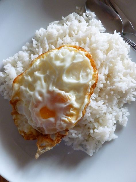 simply meal for me.  white rice with fried egg. Scrambled Eggs With Rice, Rice And Boiled Egg, White Rice And Eggs, Egg With Rice, Rice With Fried Egg, White Rice Dishes, Rice And Milk, Rice Breakfast Recipes, Egg And Rice