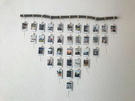 DIY Polaroid Photo Display - Just Kate Polaroid Photo Display, Polaroid Pictures Display, Diy Polaroid, Polaroid Diy, Diy Photo Display, Dekorasi Bohemia, Exposition Photo, Polaroid Wall, Photo Polaroid