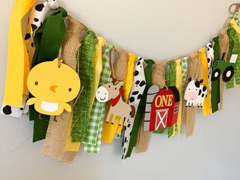 Farm Birthday Party Decorations, Tractor Party Favors, Red Tractor Birthday, Barnyard Birthday Decorations, Tractor Baby Shower, Tractor Nursery, Tractor Barn, Tractor Birthday Party, Tractor Party