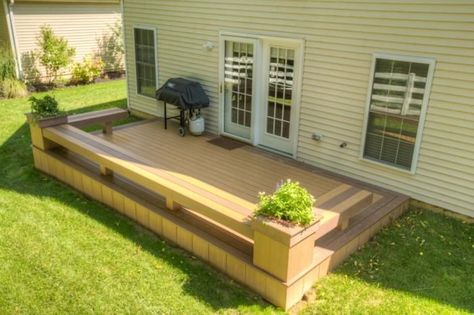 Small Deck Ideas On A Budget, Deck Bench Seating, Patio Deck Designs, Deck Designs Backyard, Cool Deck, Apartment Patio, Small Deck, Decks Backyard, Diy Deck