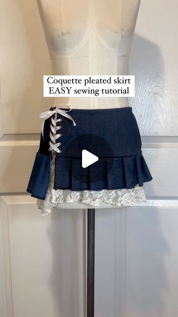 Diy Skirt Sewing, How To Sew Pleats, Upcycle Skirts Diy Ideas, How To Make A Mini Skirt, How To Make A Pleated Skirt, Sewing Projects Skirt, How To Make Clothes For Beginners, Coquette Sewing Patterns, Dress To Skirt Diy