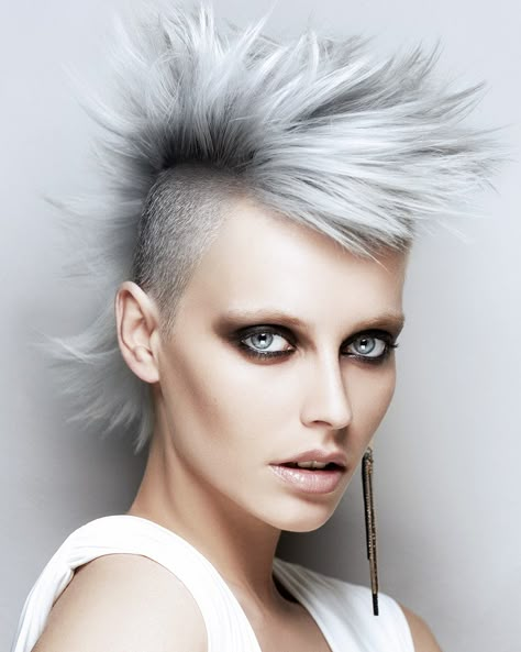 Mohawk Women, Very Short Pixie Cuts, Short Punk Hair, Shaved Head Women, Androgynous Hair, Goth Hair, Mohawks, Mohawk Hairstyles, Punk Hair