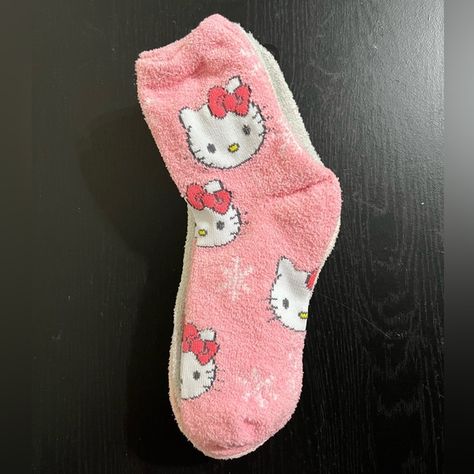 Sanrio Hello Kitty Christmas Fuzzy Crew Socks 4 Pairs NEW Fuzzy Hello Kitty Pants, Hello Kitty Fleece Pajama Pants, Hello Kitty House Slippers, Cute Fuzzy Socks, Hello Kitty Socks, Playful Hello Kitty Print Sleepwear, Kitty Accessories, Kitty Christmas, Hello Kitty Accessories