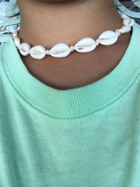 Poka Shell Necklace, Puka Shell Necklace Aesthetic, Vacay Jewelry, Pooka Shells, Michael Vey, Child Life Specialist, Puka Shell Necklace, Catherine Of Aragon, H.e.r Aesthetic