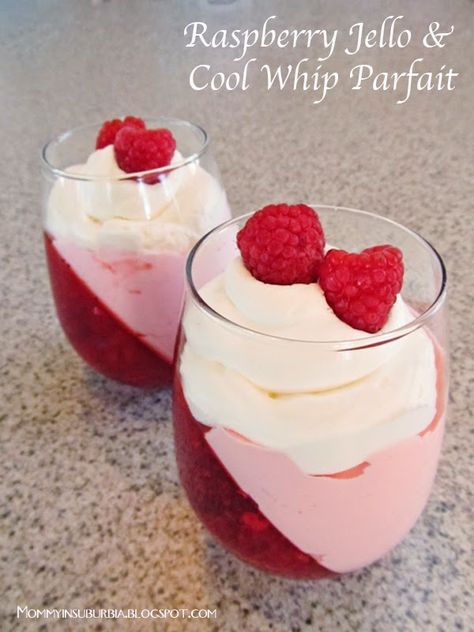 INDIAN, NON INDIAN RECIPE COLLECTION: Raspberry Jello and COOL WHIP Parfait Jello And Cool Whip, Chocolate Cheesecake Mousse, Pie Raspberry, Jello With Cool Whip, Jello Parfait, Homemade Jello, Raspberry Jello, Yummy Chocolate Desserts, Cool Whip Desserts