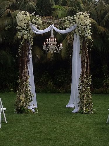 Arch Designs, Wedding Arbors, Majlis Perkahwinan, Wedding Arch Rustic, Flowers And Greenery, Wedding Altars, Wedding Set Up, Ceremony Backdrop, Outdoor Wedding Ceremony