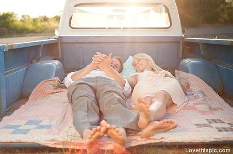 Love in the back of a pickup truck love cute photography summer couples outdoors sun country Video Sport, Country Couples, Cute Couple Quotes, Perfect Date, The Perfect Guy, Lovey Dovey, Vintage Truck, Love Is, Photo Couple