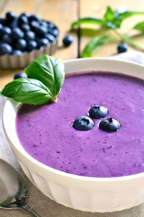 Chilled Blueberry Soup Blueberry Soup, Chilled Soup Recipes, Lemon Tree Dwelling, Strawberry Soup, Cold Soup Recipes, Fruit Soup, Weekend Lunch, Chilled Soup, Summer Soup