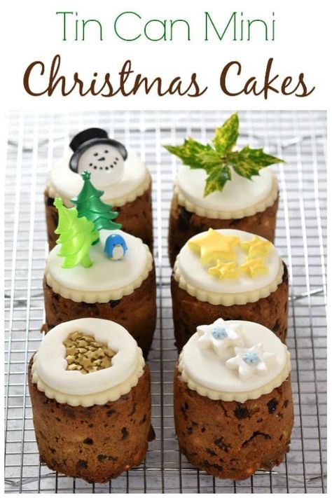 How to make mini christmas cakes in tin cans recipe - use mini baked bean tins to bake these cute little cakes - great homemade gift idea #EatsAmazing #ChristmasFood #ChristmasCake #Christmas #funfood #cakedecorating #fruitcake #cake #cakerecipes #minicake #giftideas #christmasgifts #DIYGift #DIYChristmas #recipe Mini Christmas Cakes, Christmas Food Treats, Recipe Tin, Fruitcake Recipes, Christmas Cake Recipes, Xmas Cake, Cakes And Cupcakes, Sweet Treats Recipes, Christmas Cakes