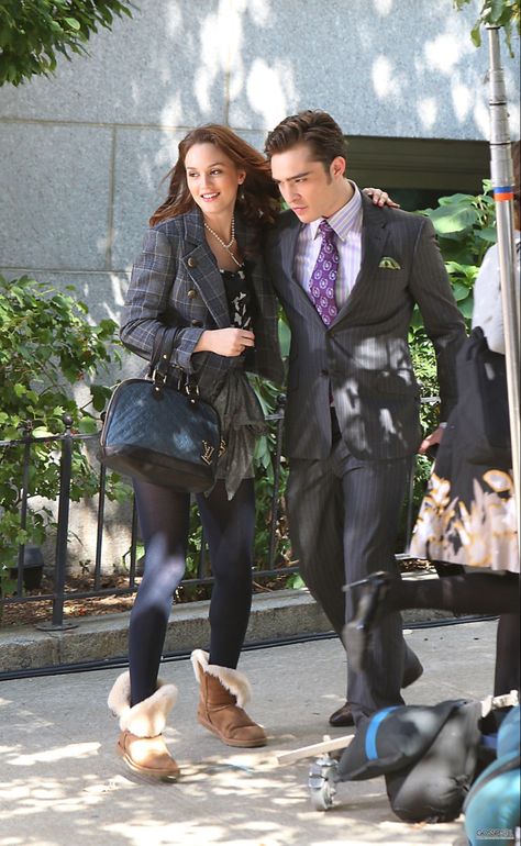 Gossip Girl Bts, Chuck Gossip Girl, Chuck E Blair, Blair And Chuck, New Style Dress, Gossip Girl Cast, Mode Gossip Girl, Estilo Blair Waldorf, Estilo Gossip Girl