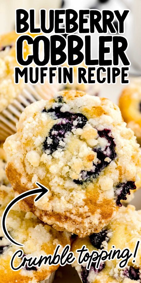 Enjoy these moist, sweet blueberry cobbler muffins that are packed with delightful bursts of juicy blueberries. Recipe For Blueberry Muffins, Blueberry Muffins With Crumb Topping, Cobbler Muffins, Blueberry Crumble Muffins, Lemon Blueberry Muffins Recipe, Freeze Muffins, Blueberry Muffin Recipe Easy, Easy Blueberry Muffins, Best Blueberry Muffins