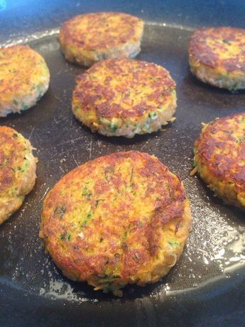 Galette patate douce-courgette Best Salmon Patties, Sweet Potato Patties, Salmon Patties Recipe, Potato Patties, Patties Recipe, Salmon Patties, Batch Cooking, Croquettes, Beignets