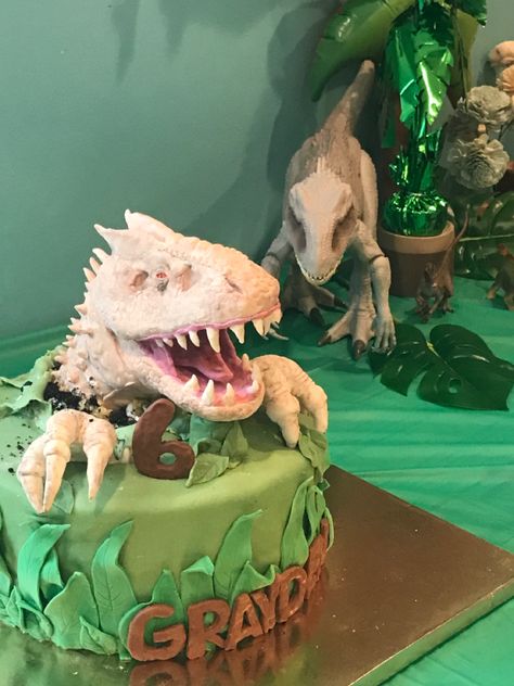 Happy Birthday Grayden Indominus Rex Birthday Party, Indominus Rex Cake, Jurassic World Birthday Cake, World Birthday Cake, Jurassic World Birthday, Park Party, Dinosaur Themed Birthday Party, Indominus Rex, Bulgarian Recipes