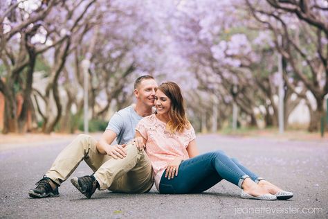 marisa-jacaranda-photoshoot-021 Jacaranda Photoshoot Ideas, Jacaranda Tree Photoshoot, Jakaranda Photoshoot, Jacaranda Photoshoot, Bestie Photoshoot, Jacaranda Trees, Big Family Photos, Family Photoshoot Poses, Jacaranda Tree