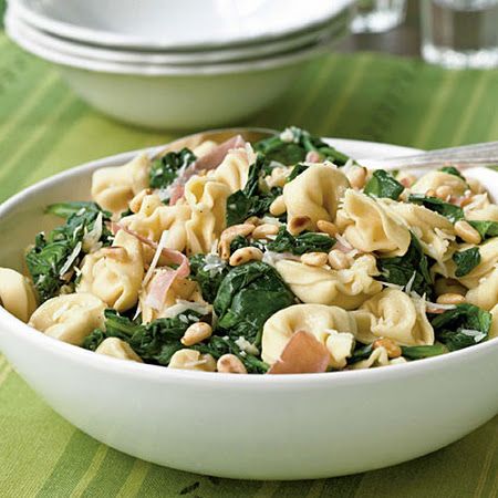 Tortellini with Prosciutto and Spinach Pasta With Prosciutto And Spinach, Pasta Prosciutto, Low Calorie Pasta Recipes, Pasta With Prosciutto, Fun Pasta Shapes, Spinach Dinner, Tuscan Salad, Low Calorie Pasta, Prosciutto Pasta