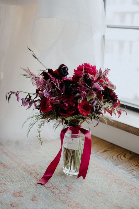 Vampire Vtuber, Berry Color Palette, Moody Wedding Bouquet, Dark Moody Wedding, Bohemian Wedding Bouquet, Dark And Moody Wedding, Burgundy Wedding Flowers, Cup Favors Wedding, Modern Bouquet