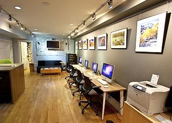 Shared Office Space Ideas, Coworking Space Design, Cool Office Space, Open Space Office, Shared Office Space, Co Working Space, Shared Office, Cool Office, Working Space