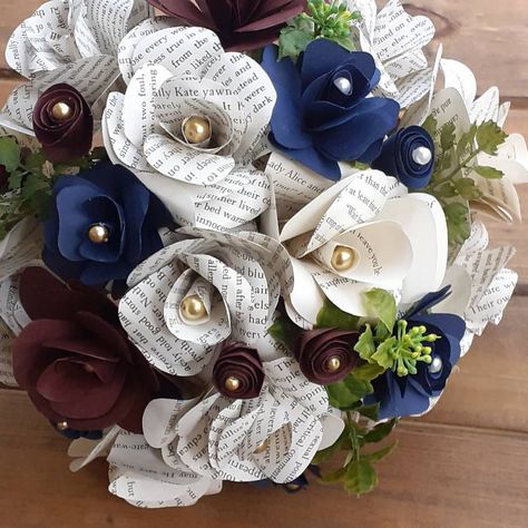 Book Page Boutonniere, Book Page Bouquet Bridal, Vintage Book Wedding Centerpieces, Book Page Wedding Bouquet, Book Wedding Bouquet, Book Bouquet Wedding, Book Themed Wedding Centerpieces, Book Page Bouquet, Book Theme Wedding Decorations