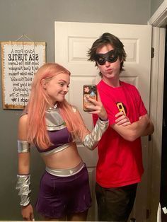 Robin And Starfire Couples Costume, Starfire And Robin Couple Costume, Night Wing And Starfire Costume, Robin And Starfire Halloween Costume, Starfire And Nightwing Costume, Star Fire And Robin Costume, Holloween Costume Ideas Couple Cute, Starfire And Robin Costume, Robin Y Starfire