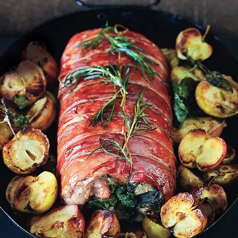 Holiday Roasts, Prosciutto Wrapped, Apple Menu, Roasted Apples, Pork Loin Recipes, Pork Ham, Pork Loin Roast, Fall Dishes, Dried Apples