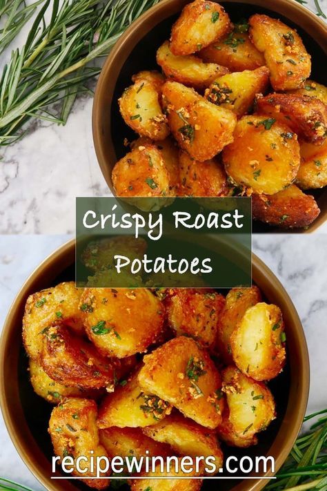 Making Roast Potatoes, Best Roast Potatoes, Potatoes Crispy, Crispy Roast Potatoes, Crunchy Potatoes, Roasted Potato Recipes, Roast Potatoes, Christmas Lunch, Potato Side Dishes