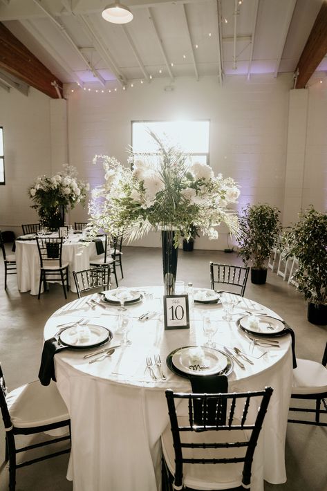 Black White And Silver Wedding Centerpieces, Black And White Debut Theme, Black And White Wedding Theme Flowers, Chivari Chairs Wedding, Casablanca Party, Wedding Cales, Classic Black And White Wedding, Wedding Reception Chairs, Debut Ideas