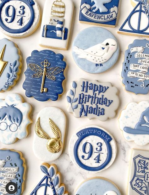 Harry Potter Treats, Luggage Design, Harry Potter Theme Birthday, Cumpleaños Harry Potter, Harry Potter Bday, Harry Potter Items, Harry Potter Baby Shower, Harry Potter Food, Festa Harry Potter