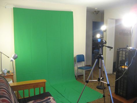 What You Need to Know About The Basics of Green Screen Photography | Light Stalking Green Screen Photography, Green Screen Backdrop, Screened Porch Decorating, Screen Photography, Wooden Screen Door, Green Screen Photo, Green Screen Footage, Youtube Photography, Screen House