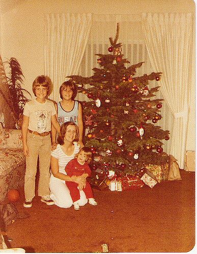 1980s Christmas | Christmas 1980 | Flickr - Photo Sharing! 1980s Christmas, Vintage Christmas Photos, Ghost Of Christmas Past, Retro Images, Saint Nicolas, Christmas Hearts, Christmas Post, Old Christmas, Christmas Past