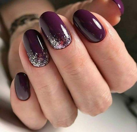 Art To Try, Plum Nails, Makeup Nails Designs, November Nails, Gold Glitter Nails, Fancy Nails Designs, Simple Gel Nails, Gold Nail, Christmas Nails Acrylic