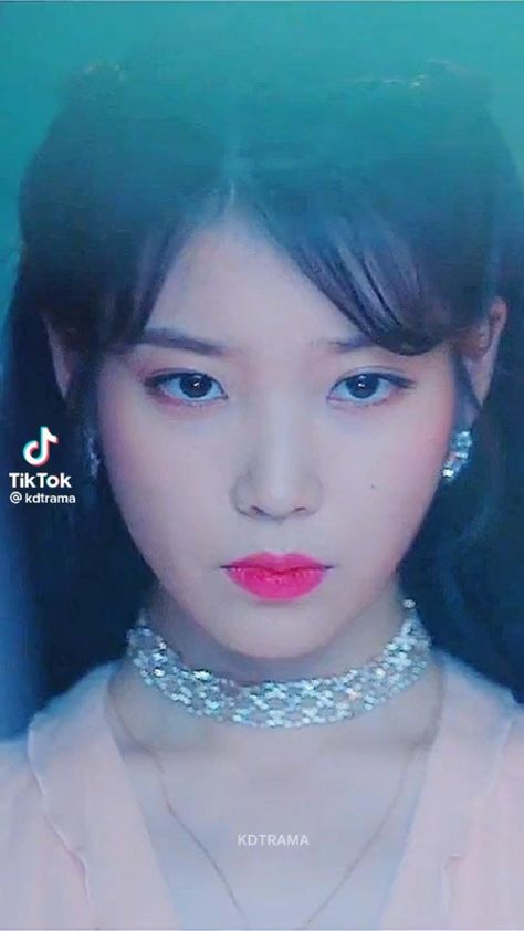 Iu Aesthetic, Queen Videos, Iu Hair, Girl Drama, Korean Drama Stars, Korean Drama Songs, Food Vids, All Korean Drama, Edit Video