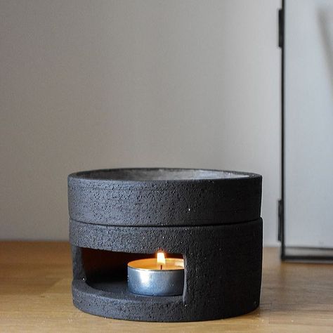 Ceramic Wax Warmer, Wax Warmer Diy, Ceramic Wax Melter, Black Clay Pottery, Ceramic Oil Diffuser, High School Ceramics, Ceramics Bowls Designs, Raw Texture, Diy Wax Melts