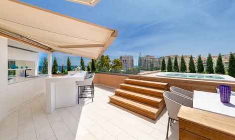 Monaco, Monaco | 1 Bed, 1 Bath Penthouse For Sale | €6,650,000 - This stunning 1 bedroom penthouse apartment in the residential area of Fontvieille benefits... Platform House, Terrace Park, Balcony Pool, Outdoor Balcony, Penthouse Apartment, Modern Houses, Luxury Property, Outdoor Shower, House Front