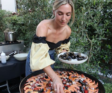 Learn how to make chef Olivia Muniak’s seafood paella for your next party! Olivia Muniak, Seafood Paella Recipe, Paella Recipe Seafood, Spanish Tapas Recipes, Recipe With Garlic, Seafood Stock, Paella Pan, Seafood Entrees, Seafood Paella