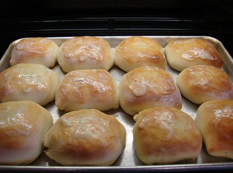 Grandma's Cabbage Burgers!  (Somebody else's grandma, but they look good)  They look like what I used to get in Colorado.  Some call them runzas, others krautburgers or bierocks. Cabbage Burgers, Fast Food Places, Roasted Cabbage, Corn Beef And Cabbage, Minced Meat, Cabbage Recipes, Beef Dinner, Wrap Sandwiches, Beef Dishes