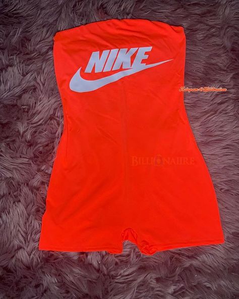 Instagram Nike Fits, Nike Romper, Clothes Pieces, Brand Rep Search, Nike 1, Shorts Sets, Strapless Romper, Mirror Pics, Pretty Colors