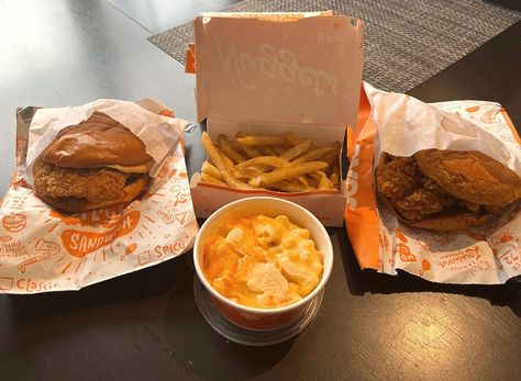 Popeyes Mac And Cheese, Chicken And Fries, Cajun Fries, Chicken Filet, Popeyes Chicken, Spicy Chicken Sandwiches, Potato Skin, Chicken Patties, Cheesy Sauce