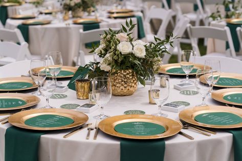 Mountain Wedding with an Emerald Green and Gold Color Theme via Couture Colorado Gold And Emerald Wedding Decor, Mountain Centerpieces, Green And Gold Centerpieces, Color Centerpieces, Emerald Wedding Colors, Emerald Green Wedding Theme, Green And Gold Wedding, Themed Centerpieces, Green Wedding Decorations