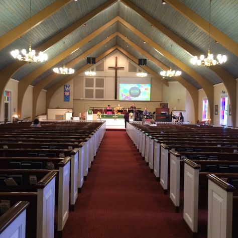 Just an option showing color stain/paint on the ceiling with similar beams to ours Prayer Kneeler, Church Lighting, Church Building Plans, Church Sanctuary, Church Foyer, Church Building Design, Adventist Church, Church Interior Design, Diy Home Gym