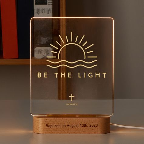 Designed by Better Christian Gifts, this bibleverse LED Light is a great gift for your love ones. Texts at the wooden base can also be personalized into your own words or your favorite bible verse.  Color: warm white light It has a USB cord with on & off switch, adapter is not incluced. It comes with a gift box.  ❤ FIND US Website: https://betterchristiangifts.com/ Sign up our newsletter and get 15% off coupon Instagram: better_christian_gifts Facebook: betterchristian001 ❤ Please checkout our s Christian Christmas Presents, Christian Gifts For Teens, Gift Box Name Ideas, Christian Table Decor, Christian Gifts For Him, Cute Christian Gifts, Bible Gift Ideas, Christian Gift Baskets, Christian Christmas Gifts