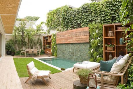 Small Patio Ideas Townhouse, Patio Ideas Townhouse, Ideas De Piscina, Design Per Patio, Pools For Small Yards, Moderne Pools, Bocce Court, Vertical Gardens, Small Pools