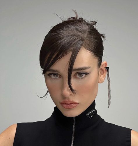 Editorial Hair, Slicked Back Hair, 90s Hairstyles, Sleek Hairstyles, Hair Reference, High Society, Face Hair, Hair Art, Aesthetic Hair