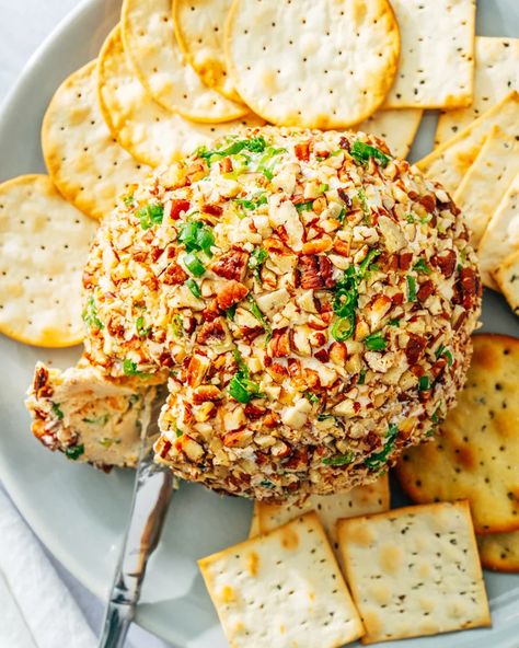 This cheese ball recipe is classic and full of bold flavor! Everyone will gather around this simple party appetizer. #cheeseball #easyappetizer #appetizerrecipe #cheeseballrecipe Vegetarian Cheese Ball, Cheese Ball With Pecans, Best Spinach Dip, Finger Food Ideas, Cheese Ball Recipe, A Couple Cooks, Loaded Sweet Potato, Pinwheel Recipes, Couple Cooking